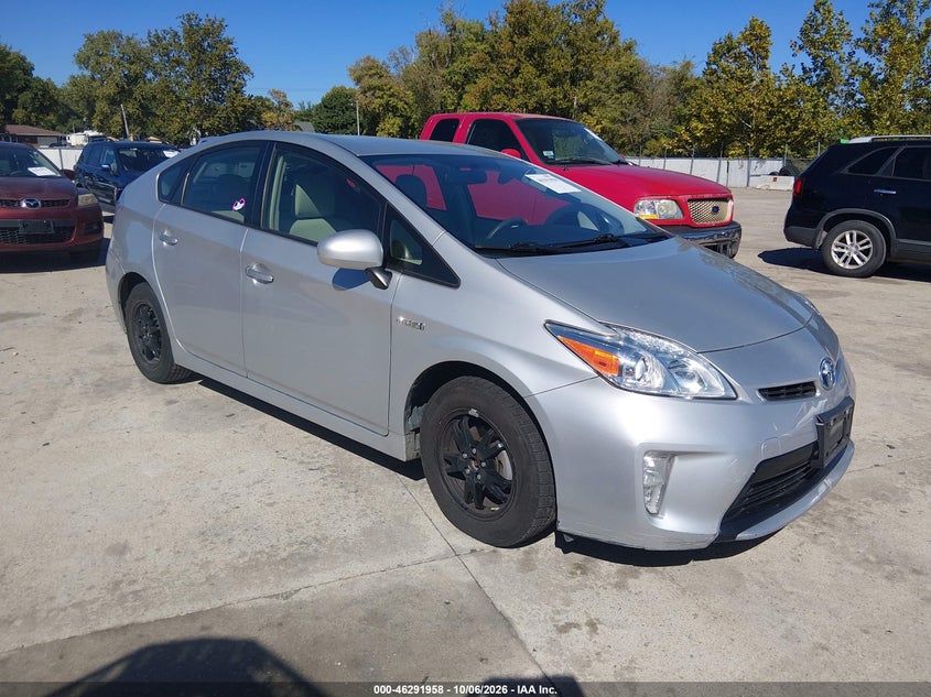 Vin: jtdkn3du2f1883157, lot: 46792121, toyota prius two 2015 img_1