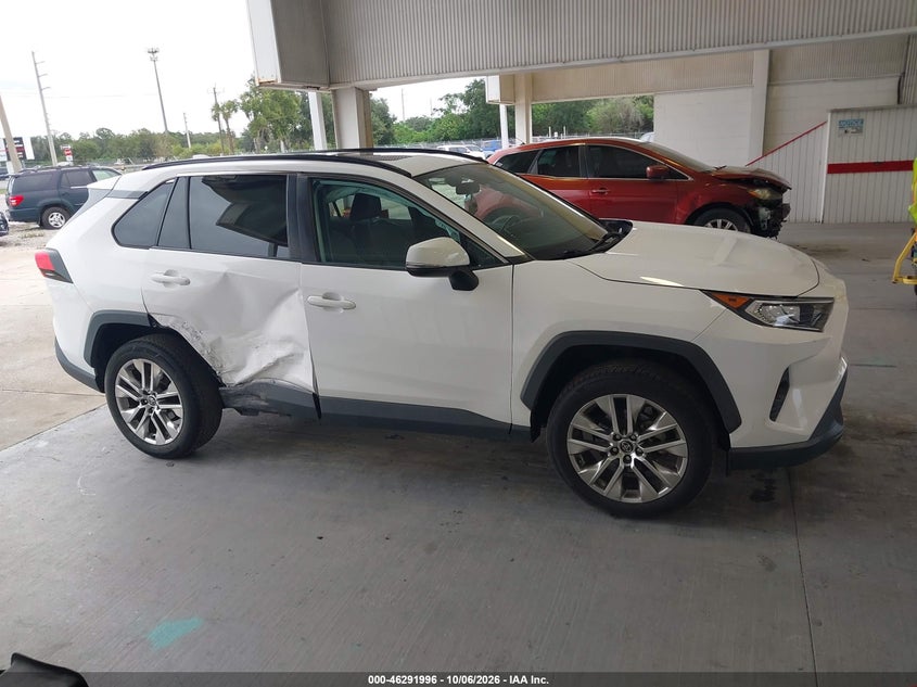 TOYOTA RAV4 - zdjęcie 13