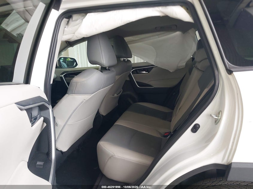 TOYOTA RAV4 - zdjęcie 8