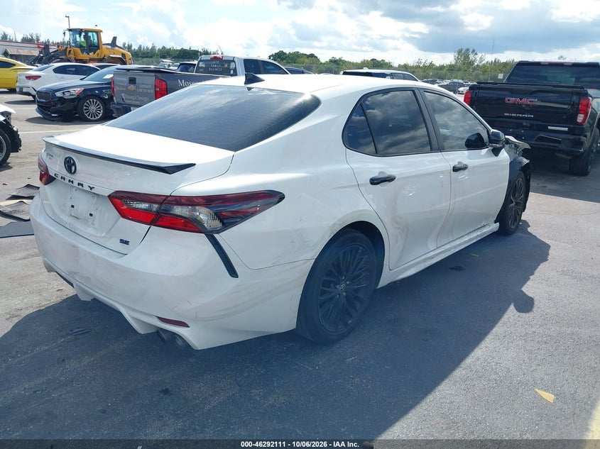 TOYOTA CAMRY - zdjęcie 4