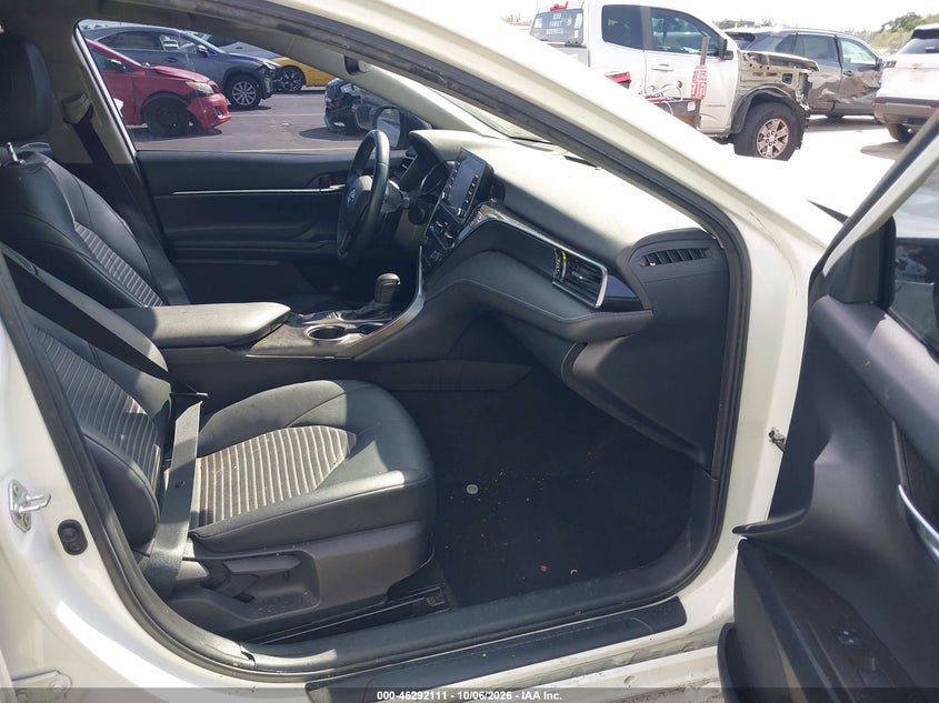 TOYOTA CAMRY - zdjęcie 5