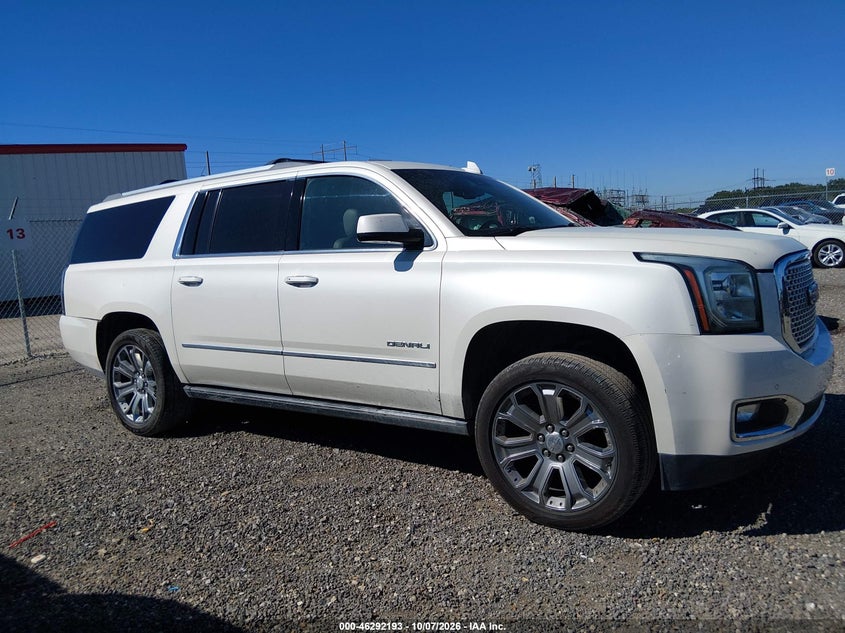 GMC YUKON XL 1500 - zdjęcie 14