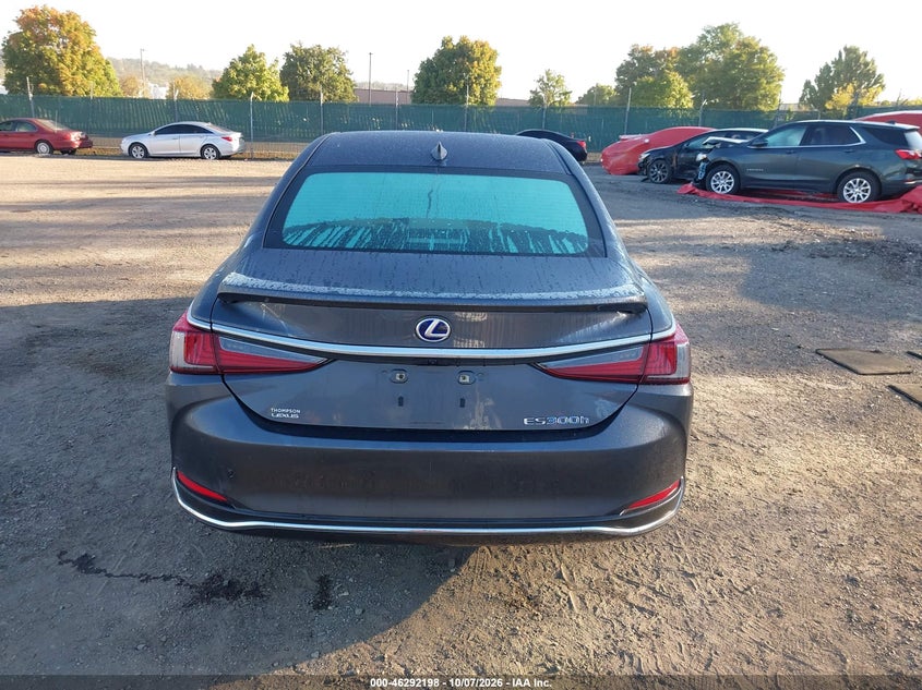 LEXUS ES 300H - zdjęcie 17
