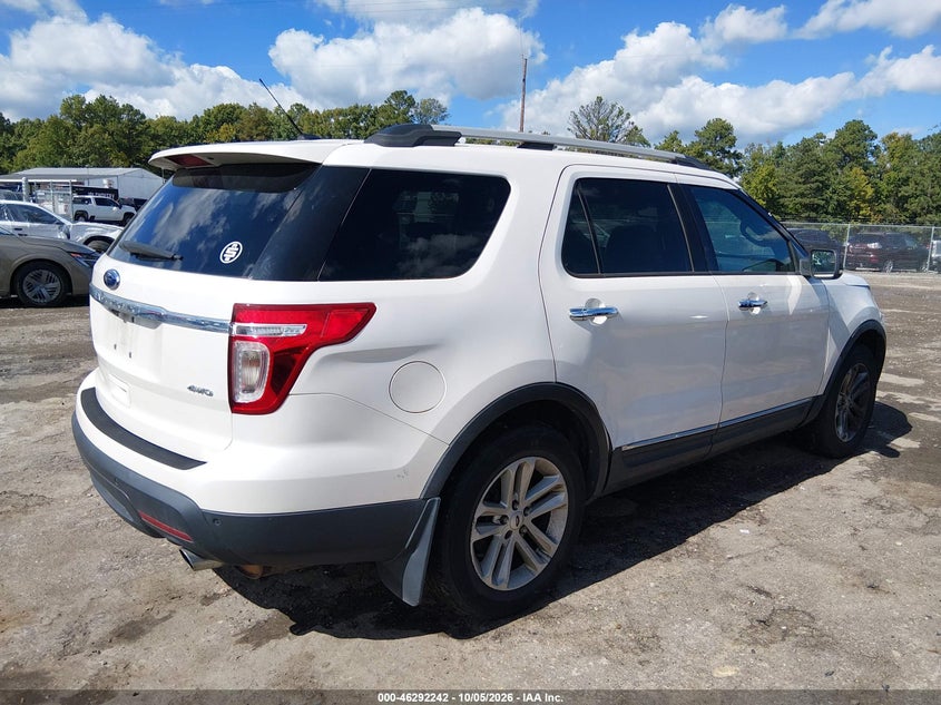 2012 FORD EXPLORER XLT · Photo 4