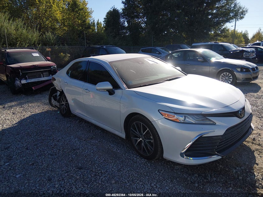 TOYOTA CAMRY - zdjęcie 1