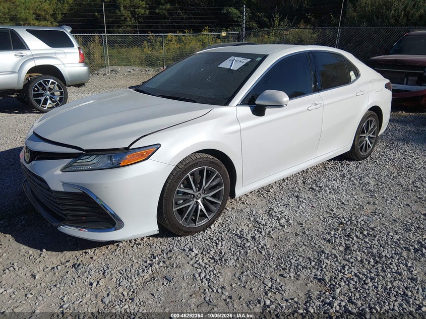 TOYOTA CAMRY - zdjęcie 2