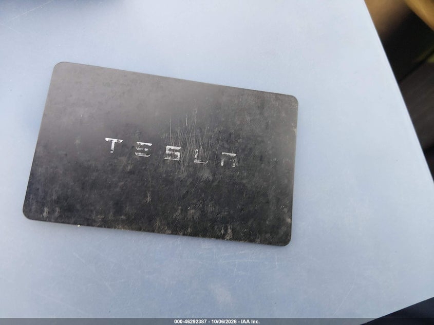 TESLA MODEL 3 - zdjęcie 11