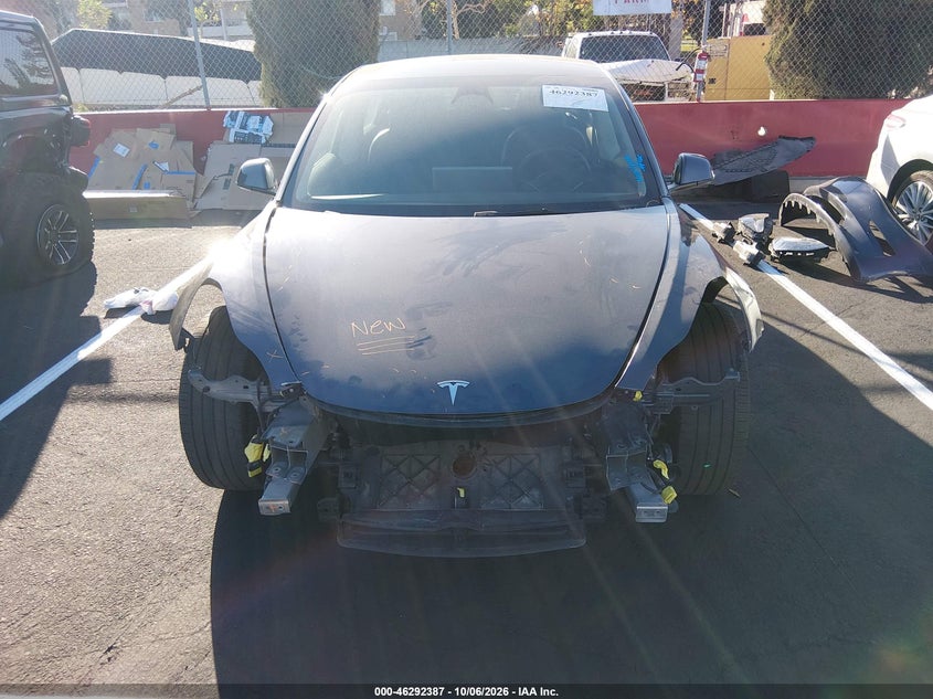 TESLA MODEL 3 - zdjęcie 13