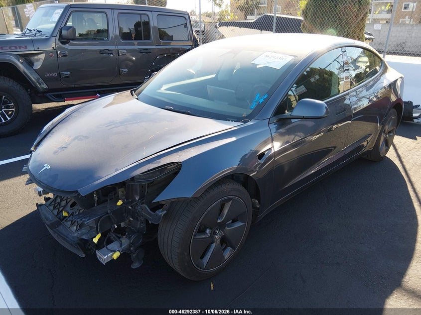 TESLA MODEL 3 - zdjęcie 2
