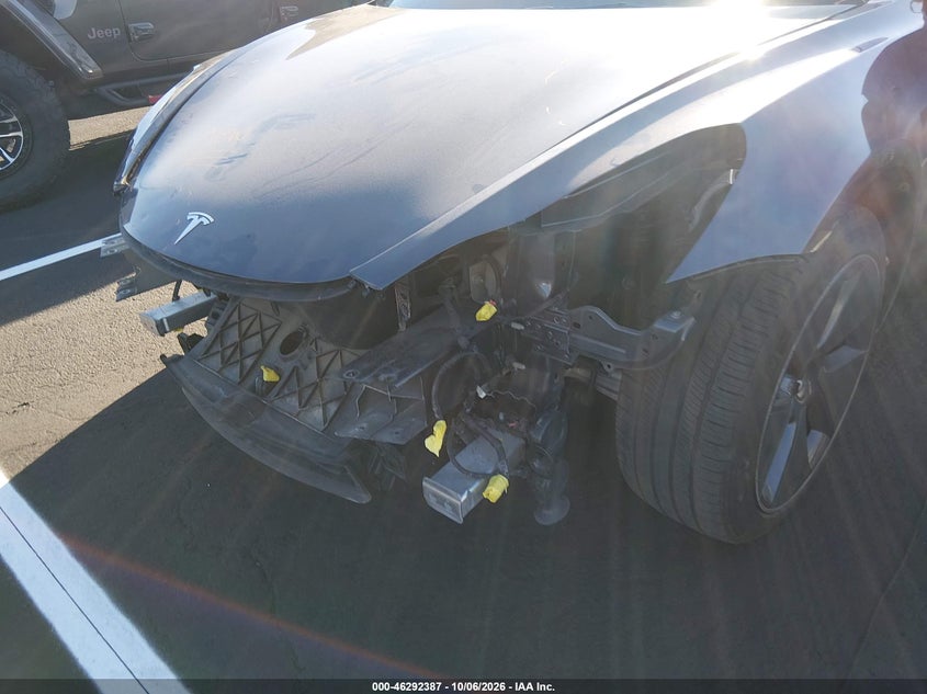 TESLA MODEL 3 - zdjęcie 6