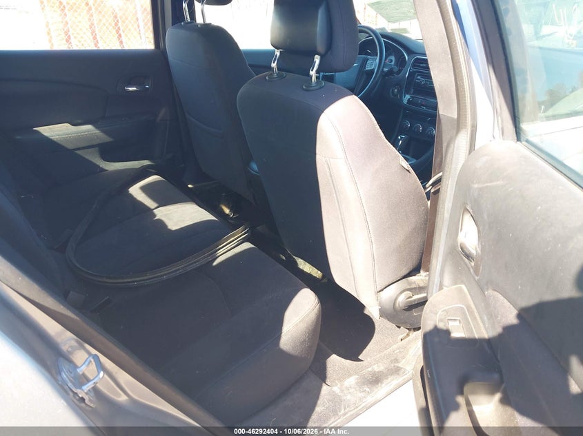 2013 CHRYSLER 200 LX · Фото 8