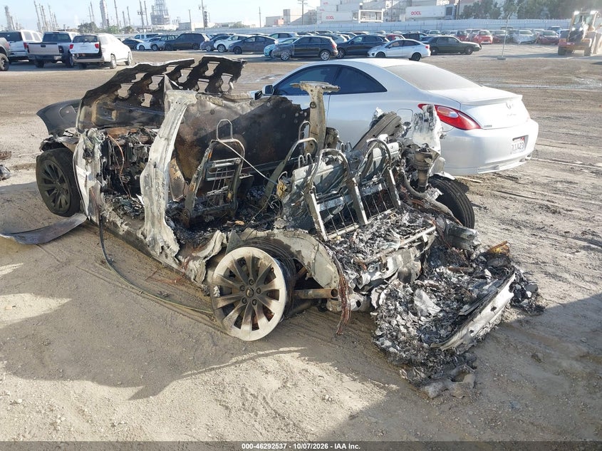 Vin: 5yjsa1cg1dfp15610, lot: 46792701, tesla model s 20133