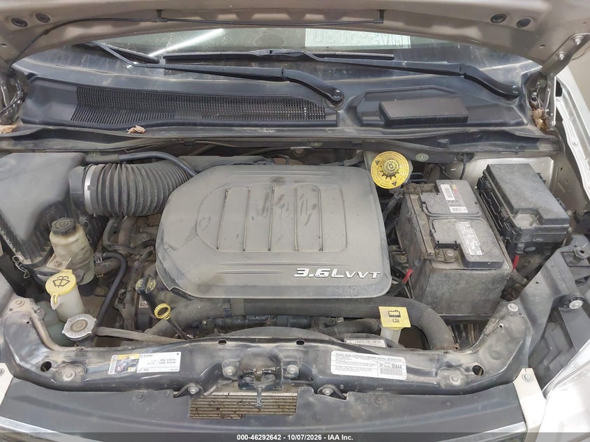 2014 CHRYSLER TOWN & COUNTRY TOURING · Фото 10