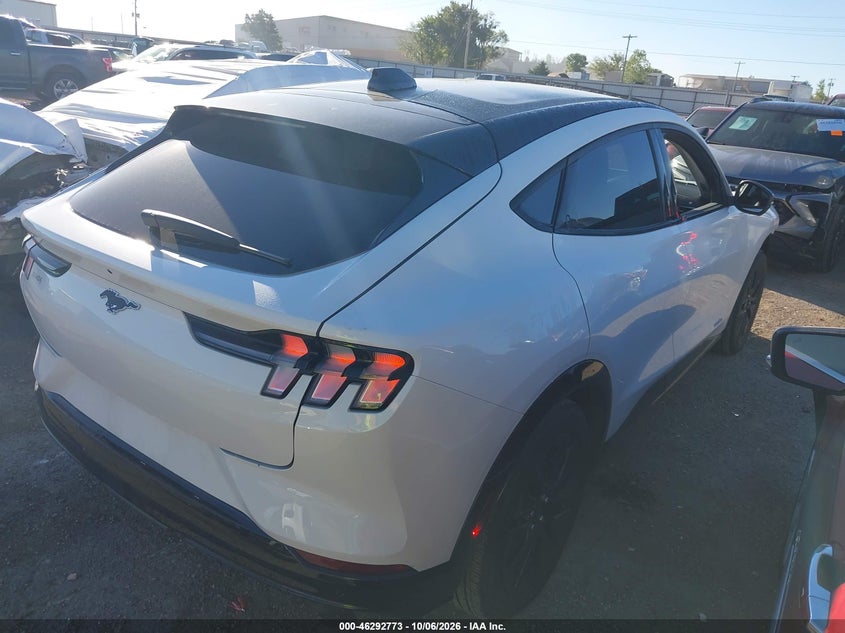 Vin: 3fmtk3r71sma40902, lot: 46792936, ford mustang mach-e premium 20254
