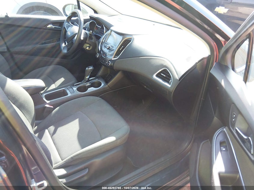 CHEVROLET CRUZE 2018 VIN 1G1BE5SM9J7114264