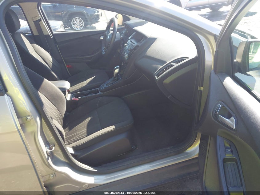 2015 FORD FOCUS SE · Фото 5