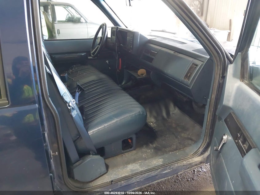 CHEVROLET SUBURBAN 1994 VIN 1GNGK26K3RJ436241