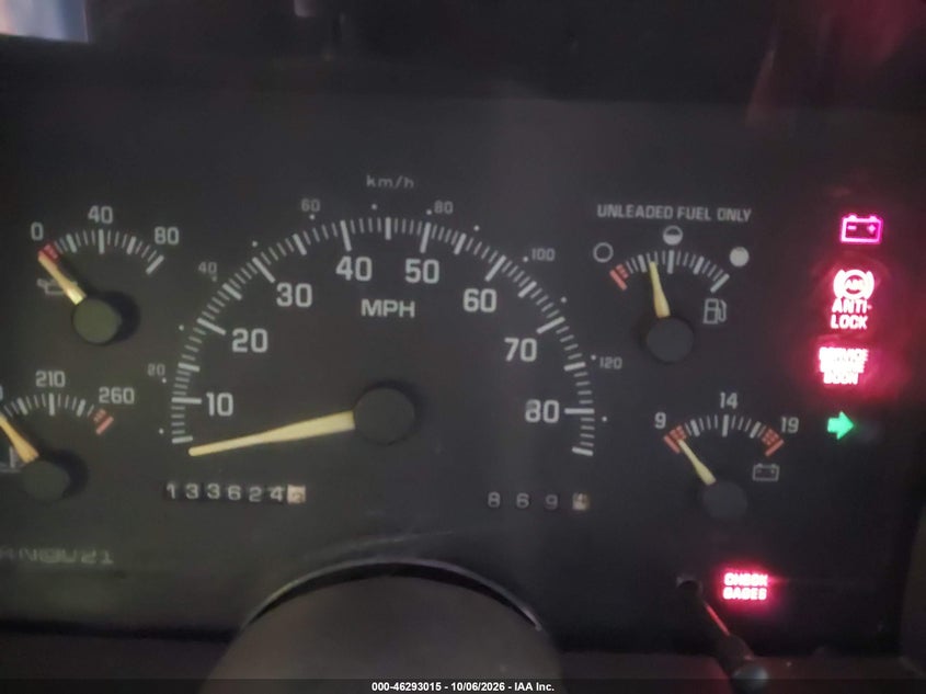 CHEVROLET SUBURBAN 1994 VIN 1GNGK26K3RJ436241