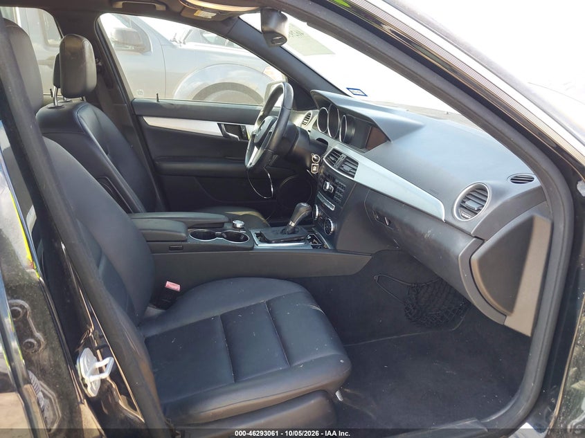 2013 MERCEDES-BENZ C 250 SPORT · Фото 5