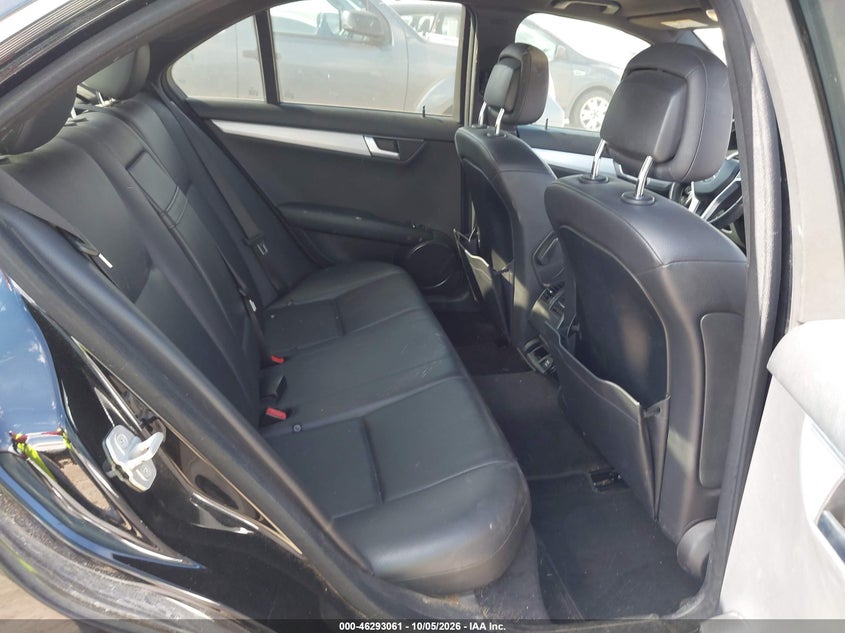2013 MERCEDES-BENZ C 250 SPORT · Фото 8