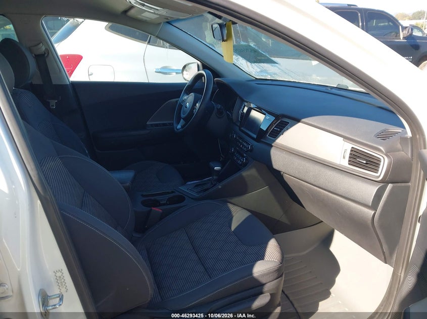 KIA NIRO 2017 VIN KNDCB3LC8H5064753