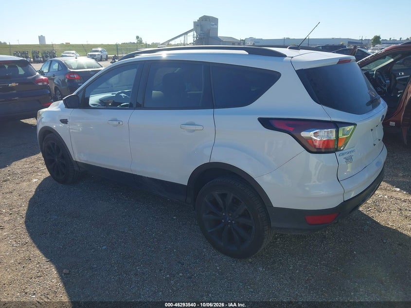 Vin: 1fmcu0gd4hud49768, lot: 46793703, ford escape se 20173