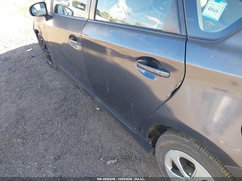 2015 TOYOTA PRIUS TWO · Фото 20