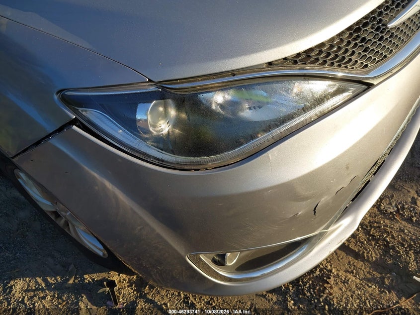 CHRYSLER PACIFICA 2017 VIN 2C4RC1BG3HR526994