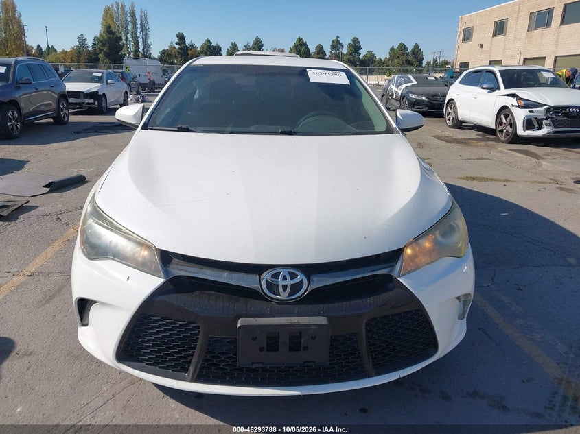 TOYOTA CAMRY - zdjęcie 12
