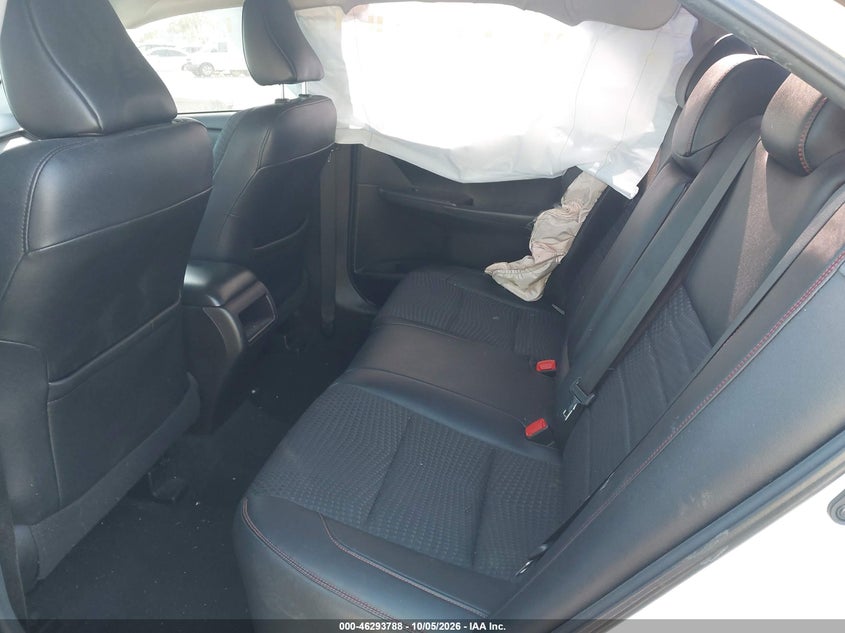 TOYOTA CAMRY - zdjęcie 8