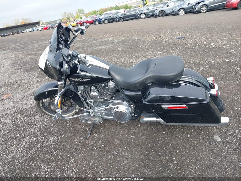 HARLEY-DAVIDSON FLHX 2018