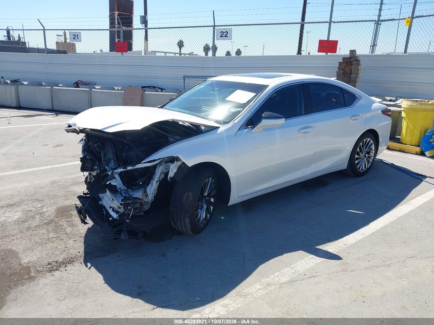 Vin: 58aea1c16su057980, lot: 46794084, lexus es 300h luxury 20252
