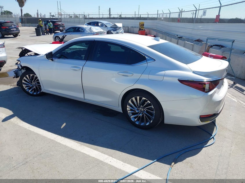 Vin: 58aea1c16su057980, lot: 46794084, lexus es 300h luxury 20253