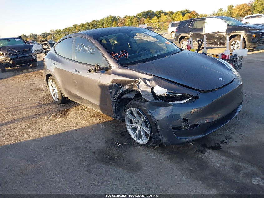 Vin: 7saygdee7nf461279, lot: 46794255, tesla model y long range dual motor all-wheel drive 2022 img_1