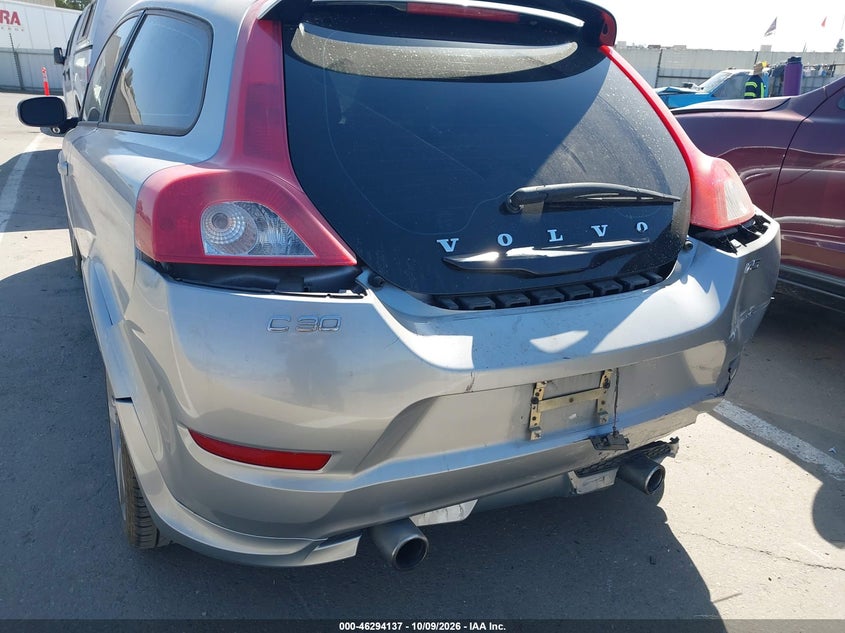 VOLVO C30 2011 VIN YV1672MK8B2235907