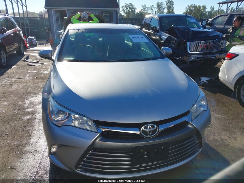 TOYOTA CAMRY - zdjęcie 13
