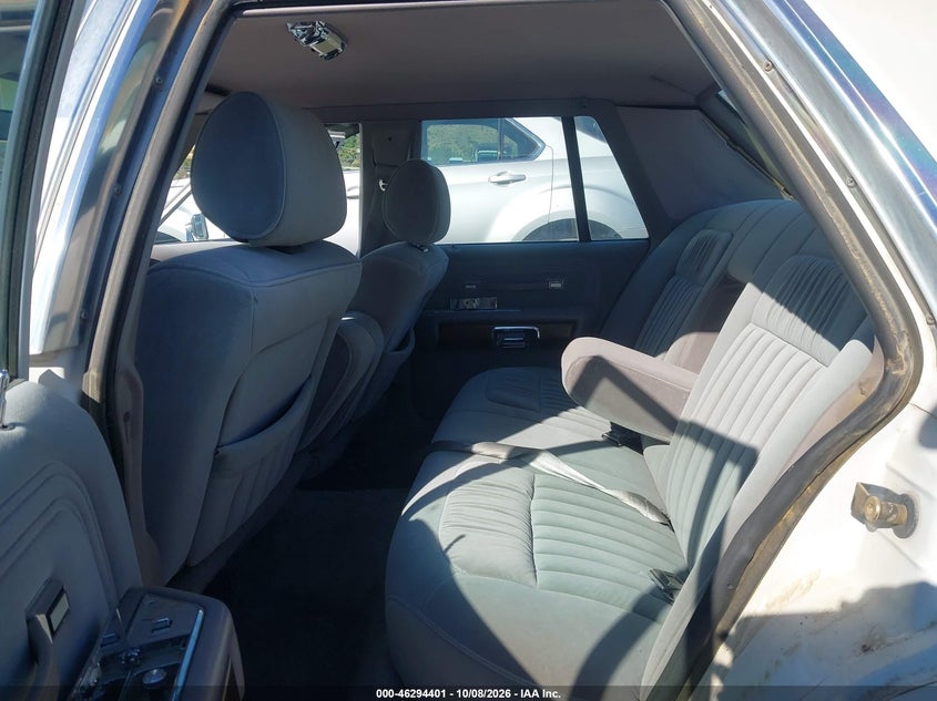 FORD CROWN VICTORIA 1989 VIN 2FABP74F0KX152253