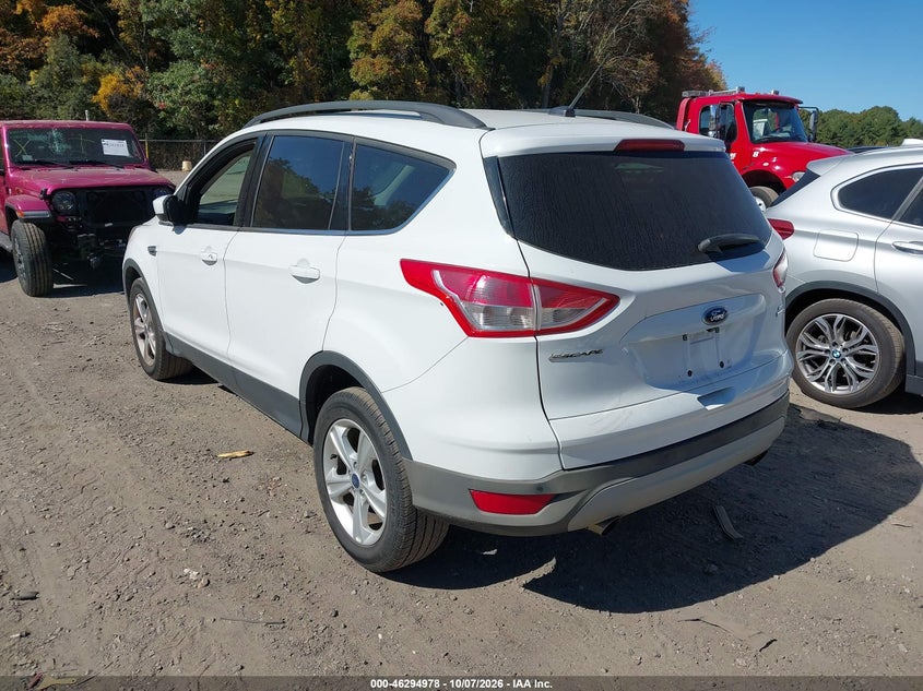 Vin: 1fmcu9gx5guc71692, lot: 46795141, ford escape se 20163