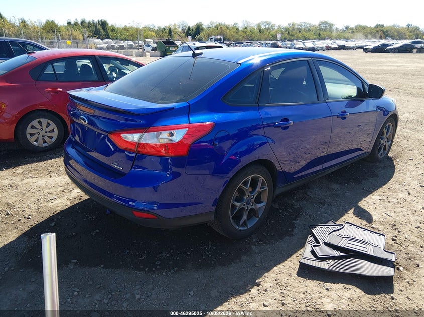 Vin: 1fadp3f24dl312727, lot: 46795188, ford focus se 20134