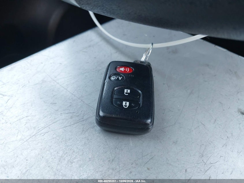 TOYOTA PRIUS PLUG-IN - zdjęcie 11