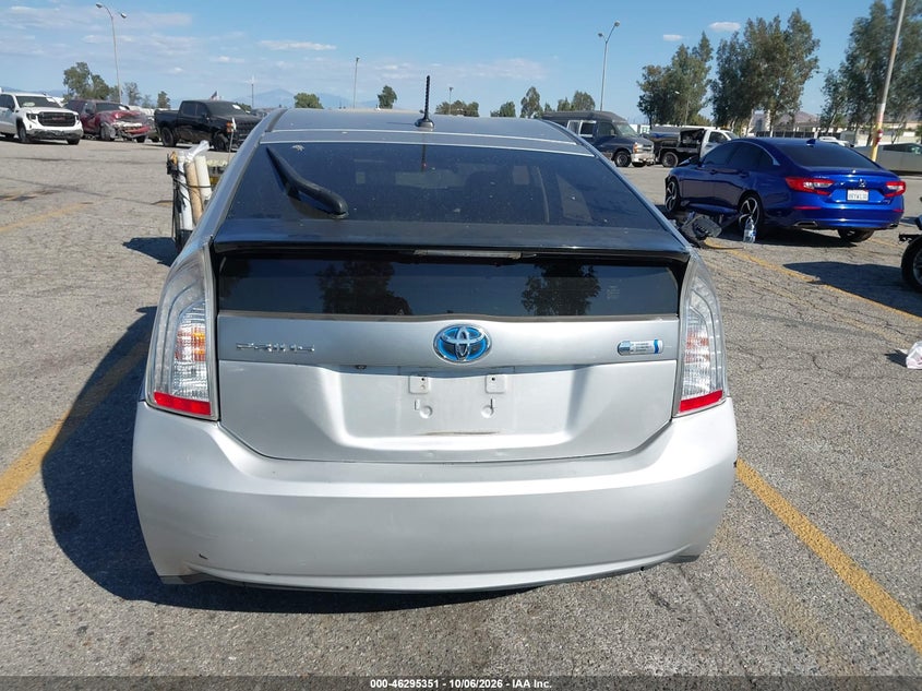 TOYOTA PRIUS PLUG-IN - zdjęcie 16