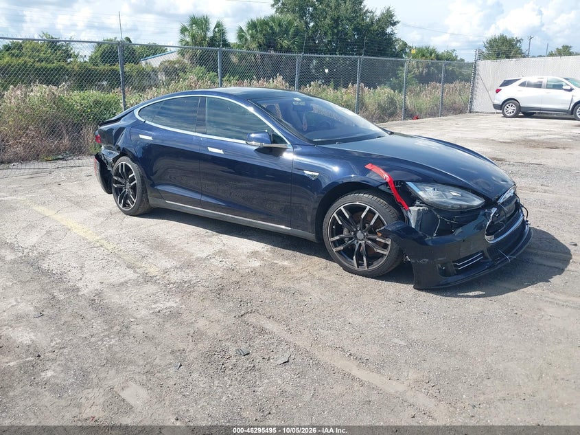 Vin: 5yjsa1h16efp35311, lot: 46795658, tesla model s p85 2014 img_1
