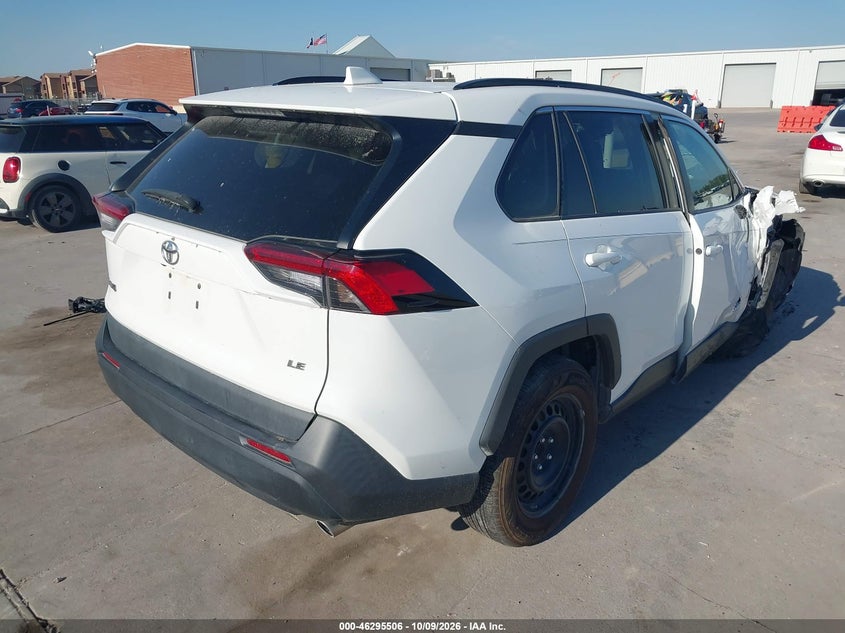 TOYOTA RAV4 - zdjęcie 4