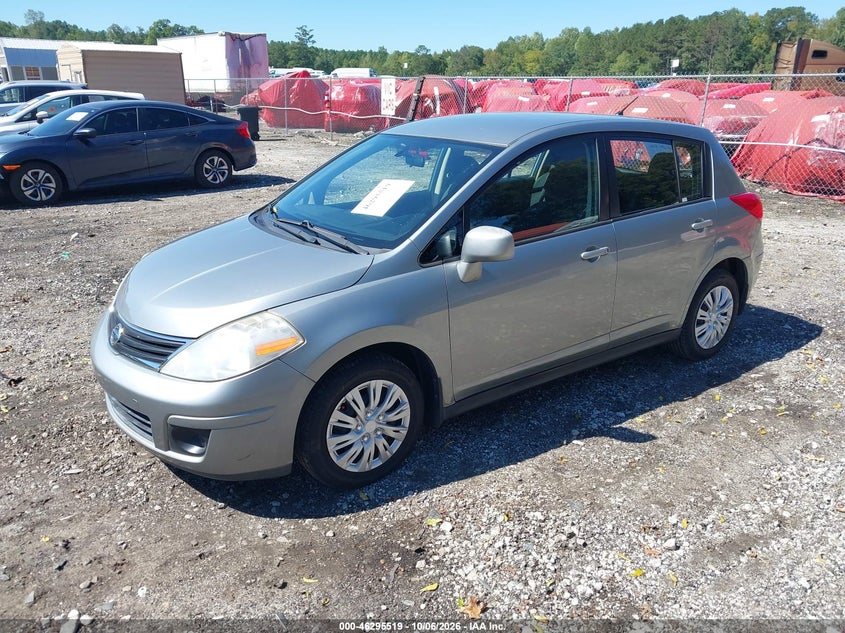 Vin: 3n1bc1cp8bl513536, lot: 46795682, nissan versa 1.8s 20112