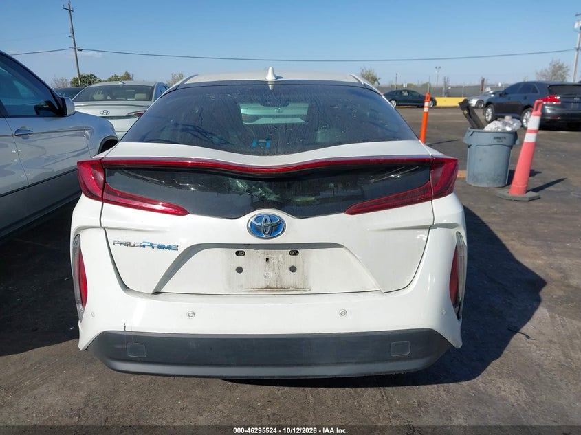 TOYOTA PRIUS PRIME - zdjęcie 17