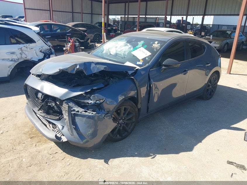 Vin: jm1bpblm6p1611038, lot: 46795737, mazda mazda3 2.5 s carbon edition 20232