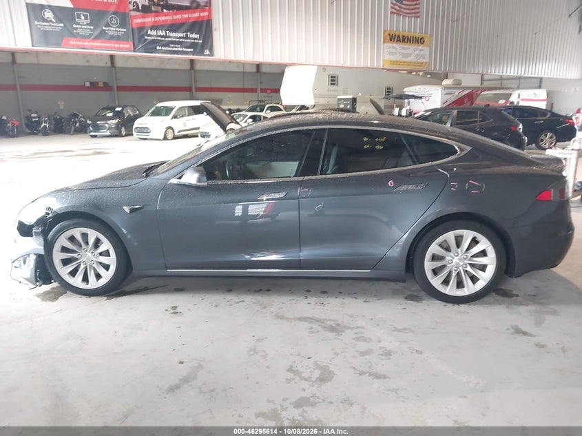 TESLA MODEL S - zdjęcie 14