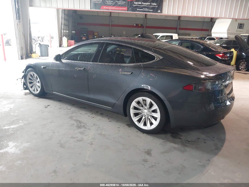 TESLA MODEL S - zdjęcie 3