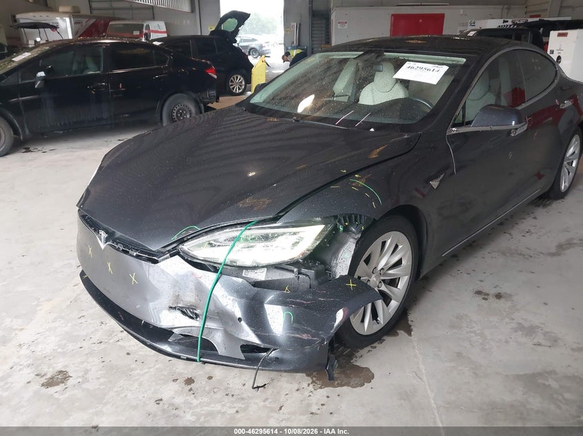 TESLA MODEL S - zdjęcie 6