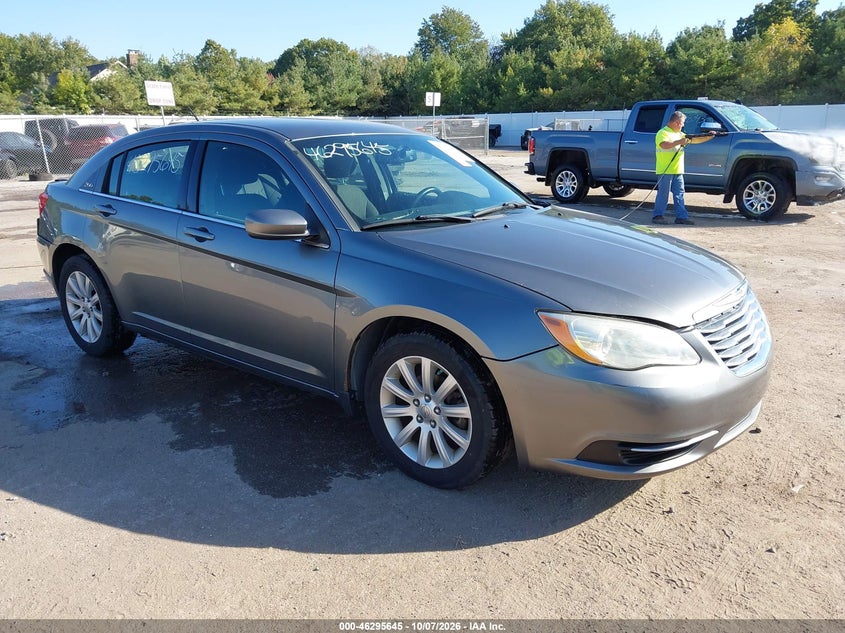 Vin: 1c3ccbbb3dn578038, lot: 46795808, chrysler 200 touring 2013 img_1